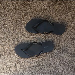 Old Navy Black Flip Flops
